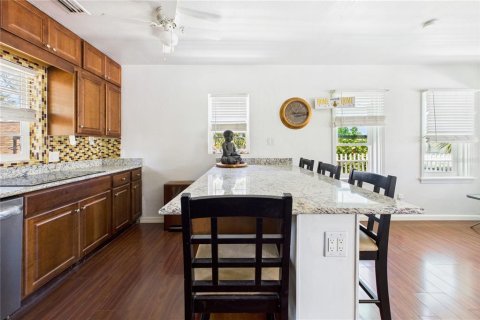 Casa en venta en Madeira Beach, Florida, 4 dormitorios, 162.11 m2 № 1636912 - foto 23