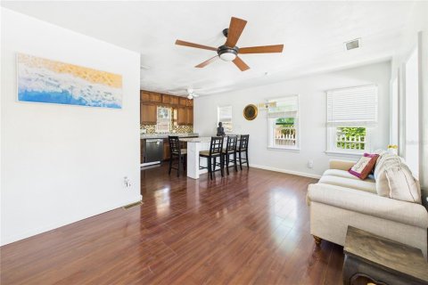 Casa en venta en Madeira Beach, Florida, 4 dormitorios, 162.11 m2 № 1636912 - foto 15