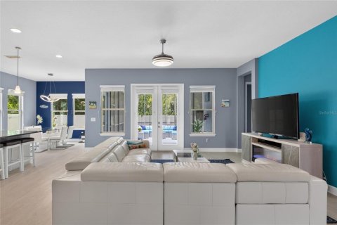 Casa en venta en Bradenton, Florida, 4 dormitorios, 248.51 m2 № 2225601 - foto 8