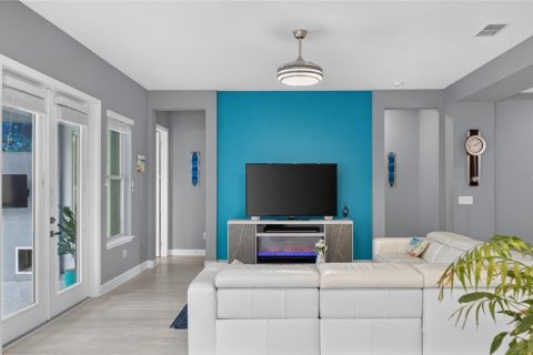 Casa en venta en Bradenton, Florida, 4 dormitorios, 248.51 m2 № 2225601 - foto 16