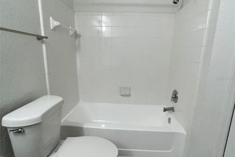 Condominio en alquiler en Kissimmee, Florida, 1 dormitorio, 49.24 m2 № 2220559 - foto 11