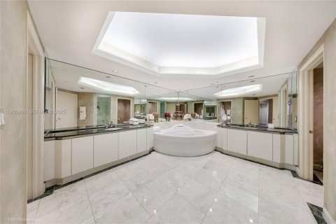 Copropriété à vendre à Aventura, Floride: 3 chambres, 260.13 m2 № 1989528 - photo 15