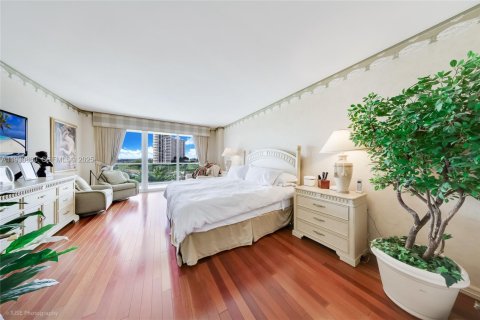 Copropriété à vendre à Aventura, Floride: 3 chambres, 260.13 m2 № 1989528 - photo 17