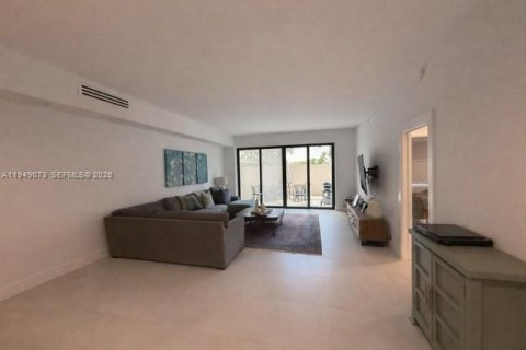 Снять в аренду кондоминиум в Ки-Бискейн, Флорида 2 спальни, 143.16м2, № 2005494 - фото 4