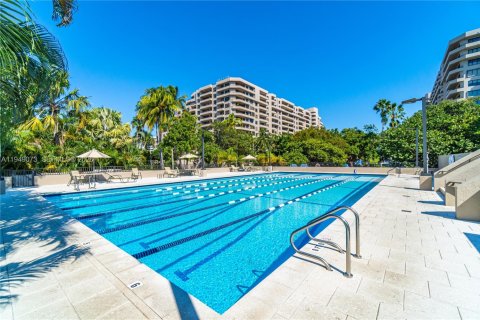 Снять в аренду кондоминиум в Ки-Бискейн, Флорида 2 спальни, 143.16м2, № 2005494 - фото 11