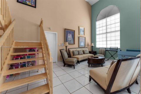 Купить виллу или дом в Майами, Флорида 5 спален, 319.68м2, № 1965013 - фото 19