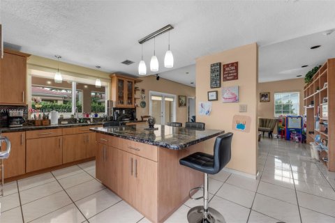 Купить виллу или дом в Майами, Флорида 5 спален, 319.68м2, № 1965013 - фото 9