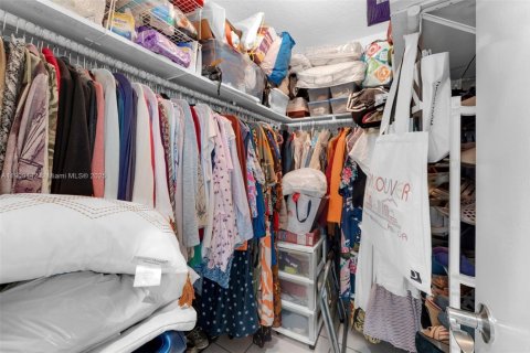 Купить виллу или дом в Майами, Флорида 5 спален, 319.68м2, № 1965013 - фото 27