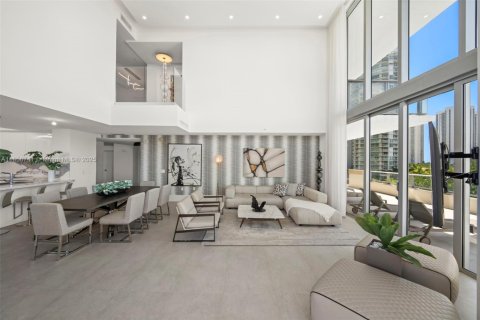 Condominio en venta en Sunny Isles Beach, Florida, 4 dormitorios, 301.75 m2 № 1882591 - foto 5
