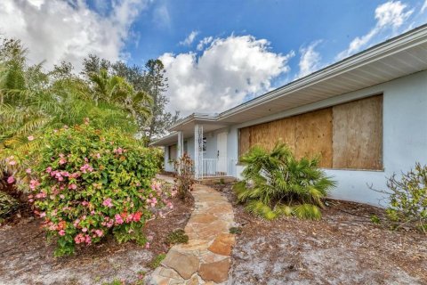 House in Englewood, Florida 3 bedrooms, 181.72 sq.m. № 1553116 - photo 4
