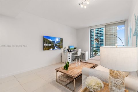 Condominio en alquiler en Miami, Florida, 2 dormitorios, 101.08 m2 № 2020448 - foto 7