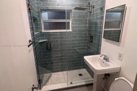 House in Fort Lauderdale, Florida 3 bedrooms, 98.66 sq.m. № 2056253 - photo 11