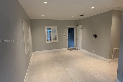 House in Fort Lauderdale, Florida 3 bedrooms, 98.66 sq.m. № 2056253 - photo 3