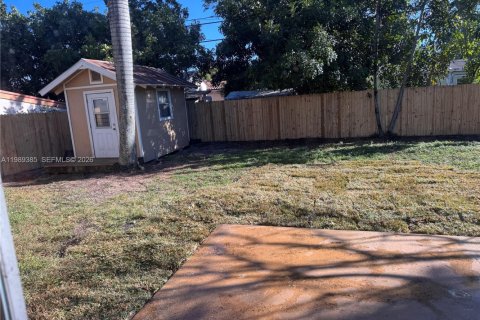 House in Fort Lauderdale, Florida 3 bedrooms, 98.66 sq.m. № 2056253 - photo 17