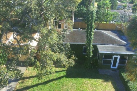 House in Fort Lauderdale, Florida 3 bedrooms, 98.66 sq.m. № 2056253 - photo 21