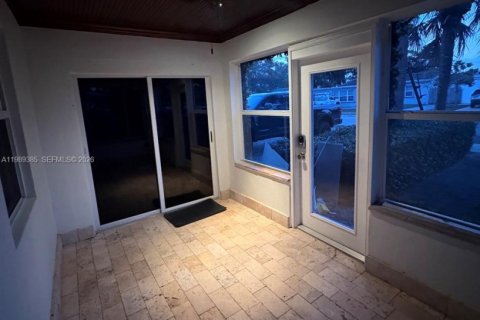 House in Fort Lauderdale, Florida 3 bedrooms, 98.66 sq.m. № 2056253 - photo 15