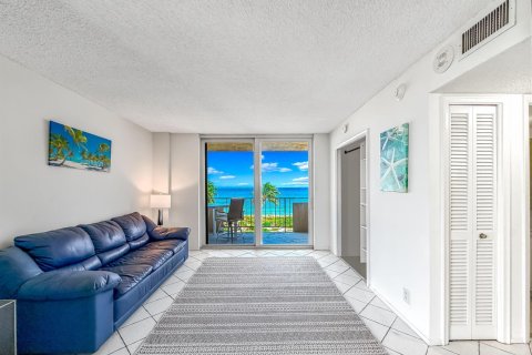 Condo in Pompano Beach, Florida, 2 bedrooms  № 2180567 - photo 13