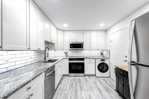 Condo in Pompano Beach, Florida, 2 bedrooms  № 2180567 - photo 9