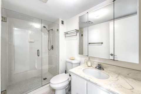 Condo in Pompano Beach, Florida, 2 bedrooms  № 2180567 - photo 14