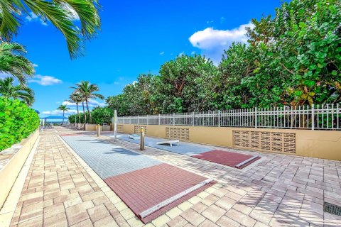 Condo in Pompano Beach, Florida, 2 bedrooms  № 2180567 - photo 26