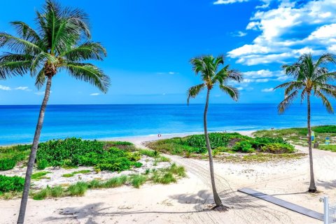 Condo in Pompano Beach, Florida, 2 bedrooms  № 2180567 - photo 4