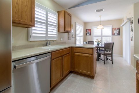 House in Ocala, Florida 2 bedrooms, 145.86 sq.m. № 2099171 - photo 15