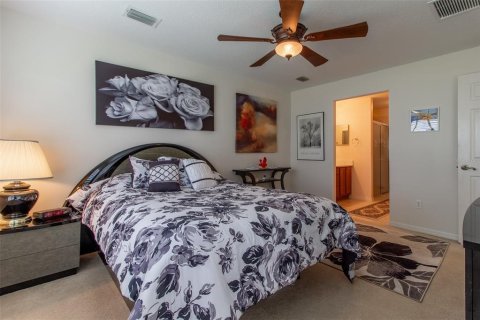 House in Ocala, Florida 2 bedrooms, 145.86 sq.m. № 2099171 - photo 19