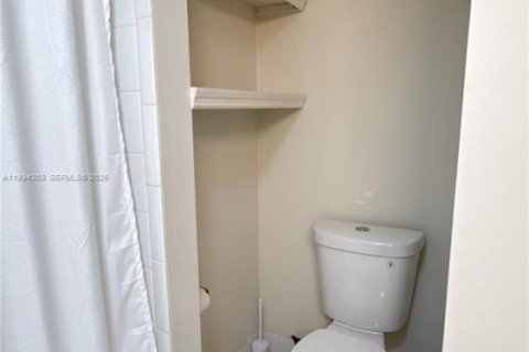 Купить кондоминиум в Норт-Майами-Бич, Флорида 1 спальня, 71.72м2, № 1992644 - фото 24