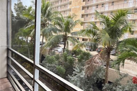 Купить кондоминиум в Норт-Майами-Бич, Флорида 1 спальня, 71.72м2, № 1992644 - фото 25
