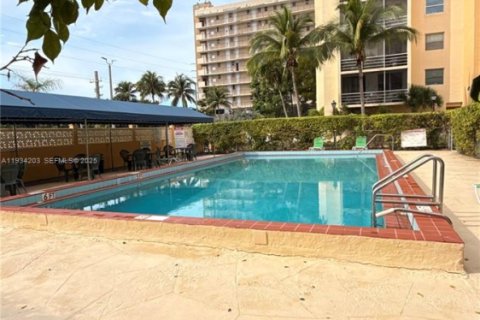 Купить кондоминиум в Норт-Майами-Бич, Флорида 1 спальня, 71.72м2, № 1992644 - фото 29