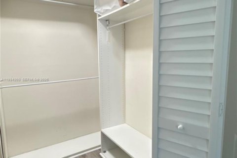 Купить кондоминиум в Норт-Майами-Бич, Флорида 1 спальня, 71.72м2, № 1992644 - фото 15