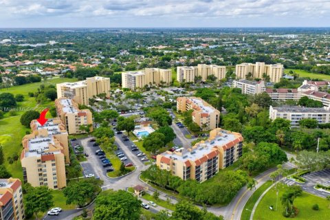 Condominio en venta en Lauderhill, Florida, 3 dormitorios, 147.06 m2 № 1950700 - foto 28
