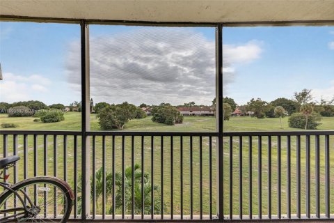 Condominio en venta en Lauderhill, Florida, 3 dormitorios, 147.06 m2 № 1950700 - foto 10