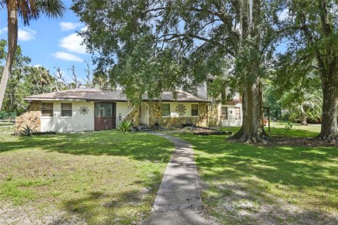 Casa en venta en Geneva, Florida, 4 dormitorios, 277.31 m2 № 1796765 - foto 2
