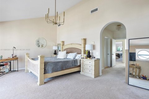 Townhouse in Aventura, Florida 2 bedrooms, 222.59 sq.m. № 1931200 - photo 22