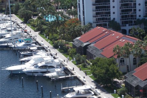 Townhouse in Aventura, Florida 2 bedrooms, 222.59 sq.m. № 1931200 - photo 6