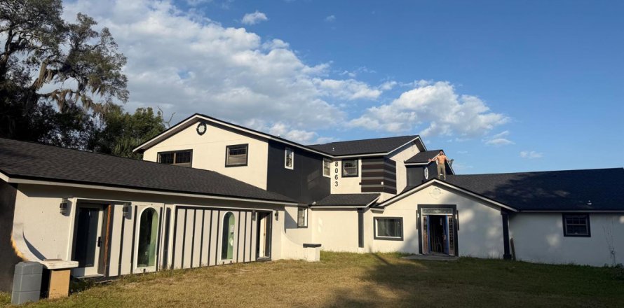 House in Jacksonville, Florida 4 bedrooms, 595.22 sq.m. № 2315983