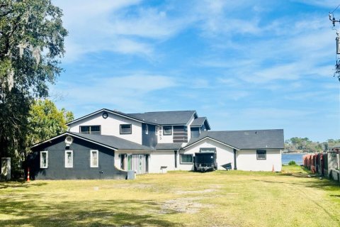 House in Jacksonville, Florida 4 bedrooms, 595.22 sq.m. № 2315983 - photo 17