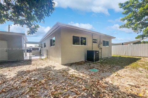 Villa ou maison à vendre à North Miami Beach, Floride: 3 chambres, 106.65 m2 № 2024102 - photo 8