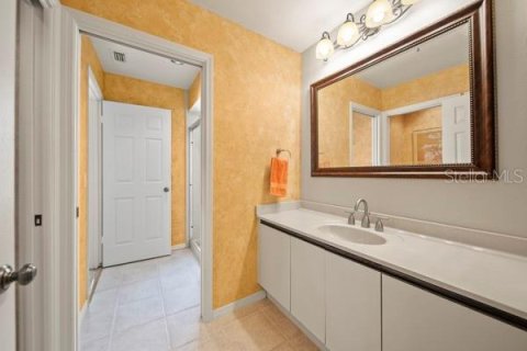 Condo in Longboat Key, Florida, 3 bedrooms  № 1804077 - photo 25