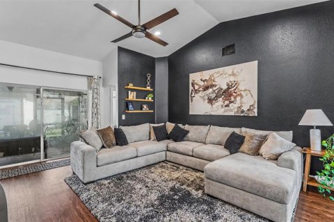 Villa ou maison à louer à Bartow, Floride: 4 chambres, 174.66 m2 № 2358919 - photo 8