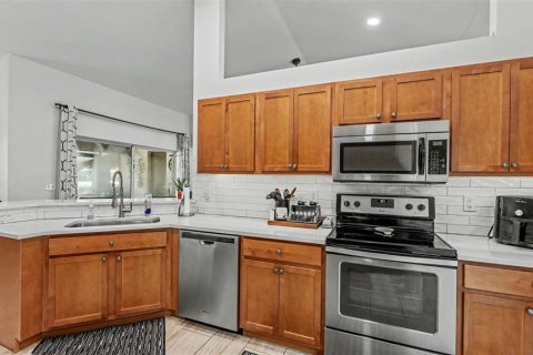 Villa ou maison à louer à Bartow, Floride: 4 chambres, 174.66 m2 № 2358919 - photo 11
