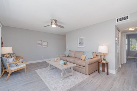 Condominio en venta en Anna Maria, Florida, 2 dormitorios, 76.37 m2 № 1796861 - foto 5