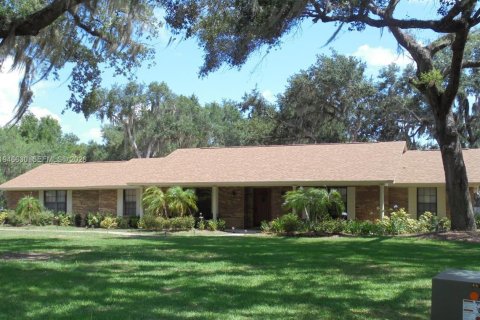 Купить виллу или дом в Киссимми, Флорида 5 спален, 208.29м2, № 2002647 - фото 2