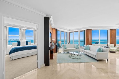 Condo in Fort Lauderdale, Florida, 3 bedrooms  № 1928201 - photo 10