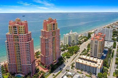 Condo in Fort Lauderdale, Florida, 3 bedrooms  № 1928201 - photo 4