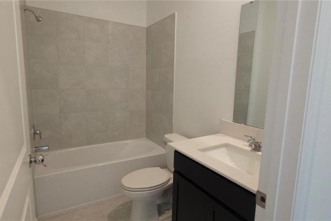 House in Winter Haven, Florida 4 bedrooms, 195.93 sq.m. № 2239088 - photo 11