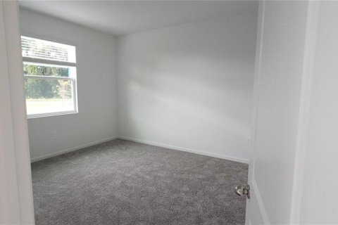 House in Winter Haven, Florida 4 bedrooms, 195.93 sq.m. № 2239088 - photo 4
