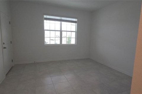 House in Winter Haven, Florida 4 bedrooms, 195.93 sq.m. № 2239088 - photo 12