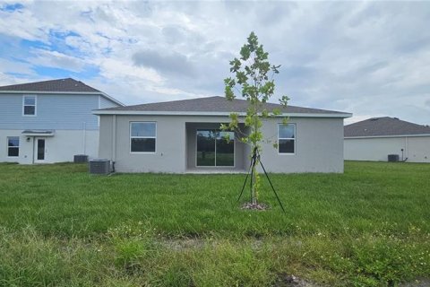 House in Winter Haven, Florida 4 bedrooms, 195.93 sq.m. № 2239088 - photo 2